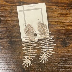 Elegant Gold Leaf Drop Earrings